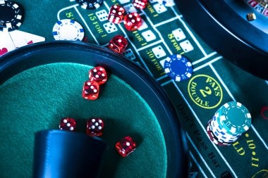 modal 138 mobile app screenshot showing live football matches and slots